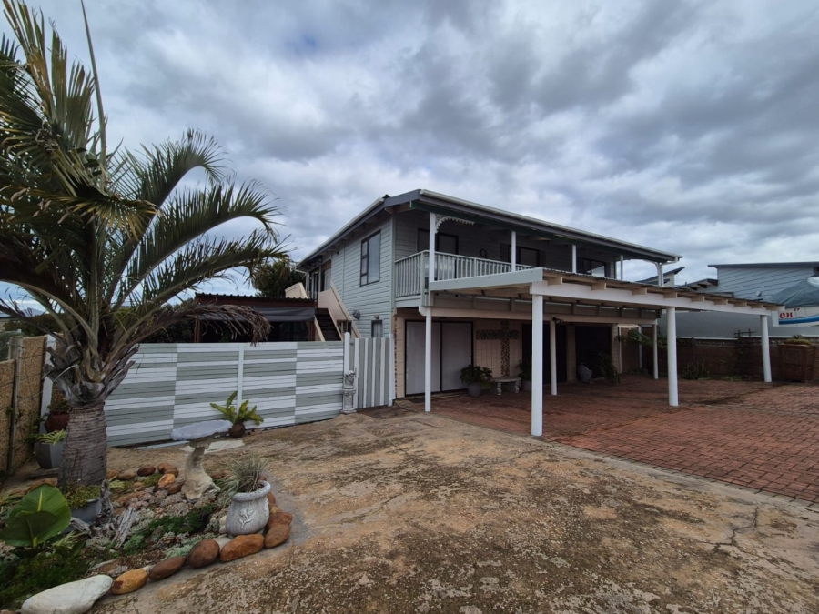 4 Bedroom Property for Sale in Stilbaai Wes Western Cape